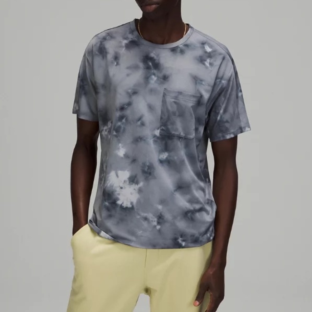 Men’s Lululemon T-shirt